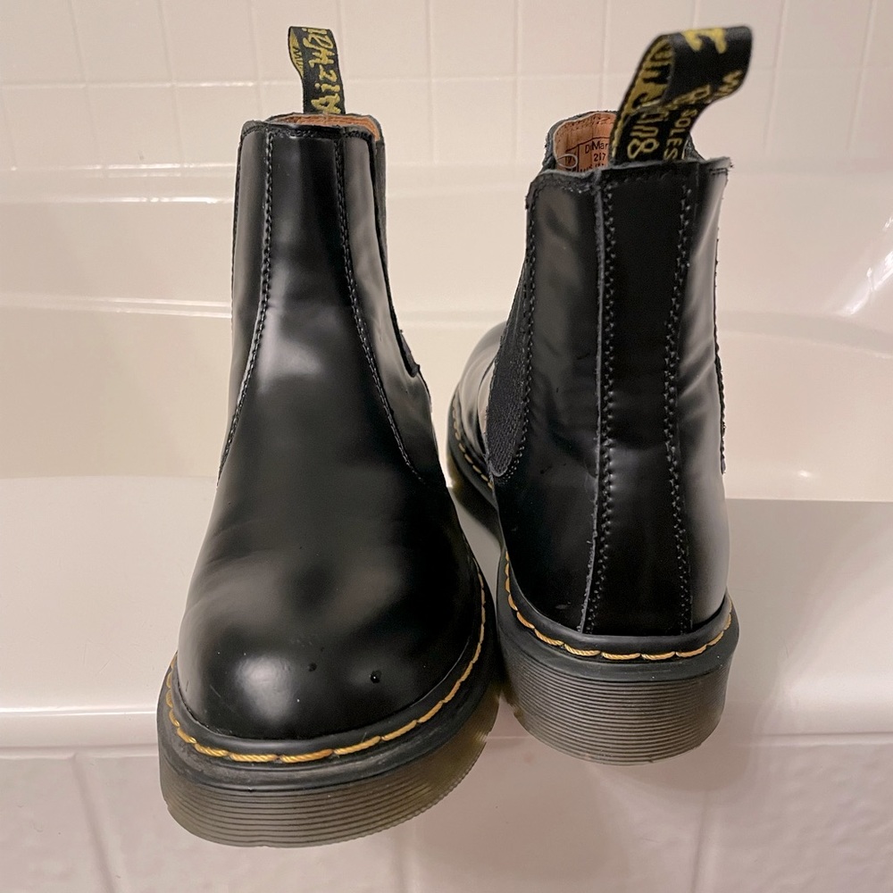 Dr Martens. Worn 1 time. In fantastic condition